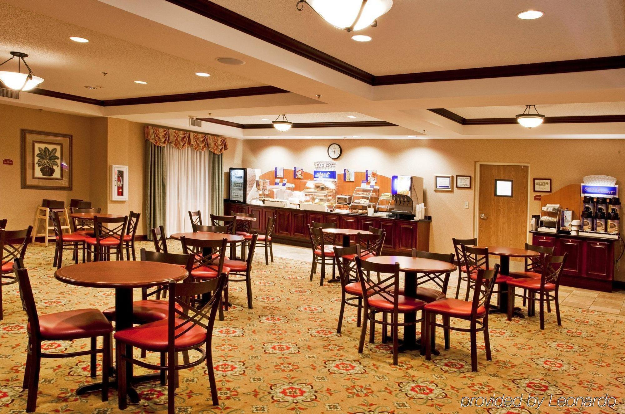 Holiday Inn Express & Suites Tavares By Ihg Restoran fotoğraf